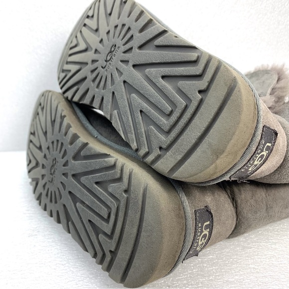 UGG Bailey Button Suede Sheepskin Short Boot - Women's 6 - Picture 11 of 11